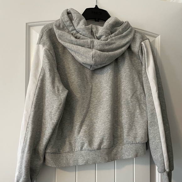 5 ADD ON! Lightly cropped Nasa hoodie - Picture 2 of 8